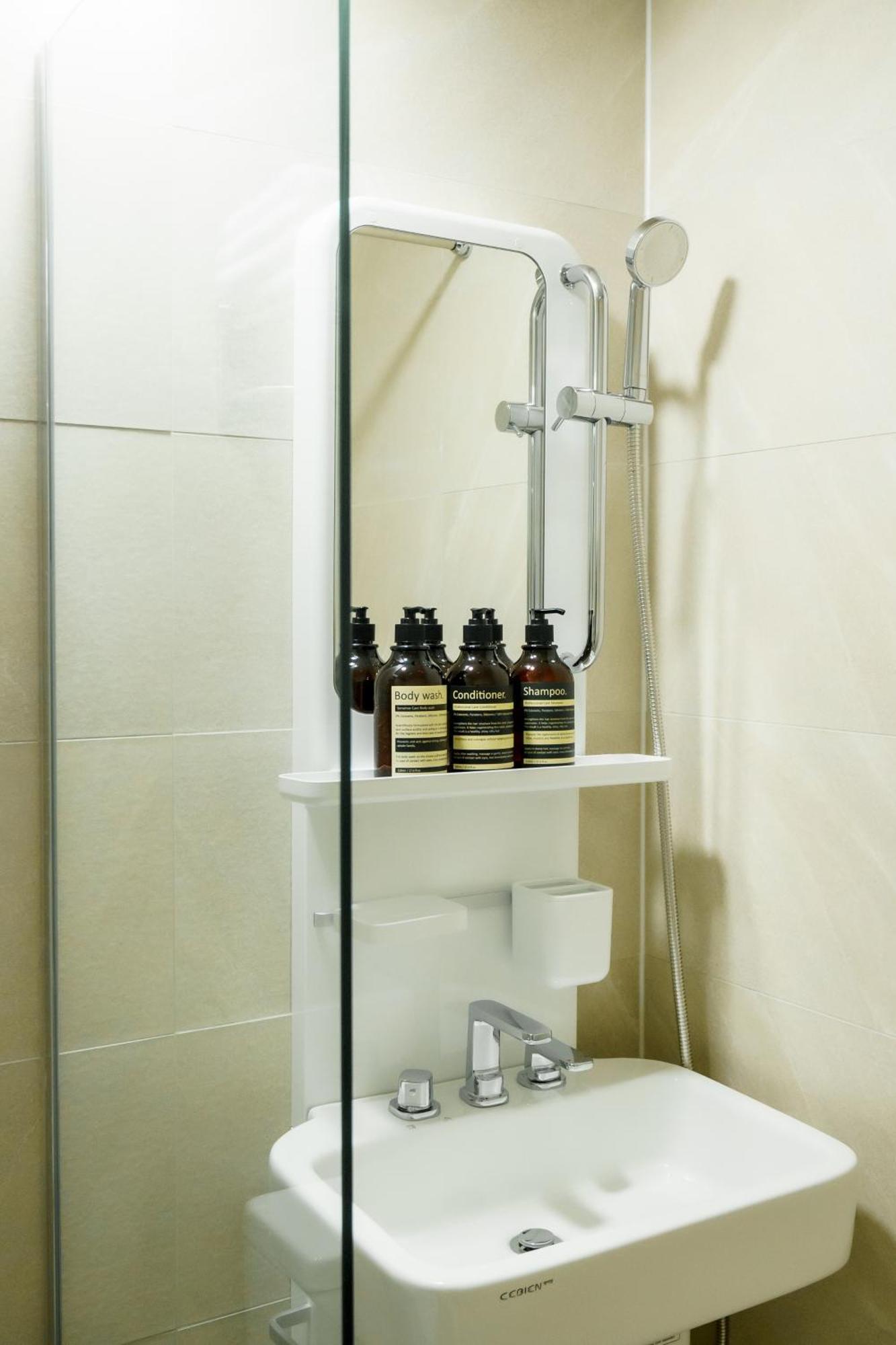 The Stay Hue Myeongdong Сеул Экстерьер фото