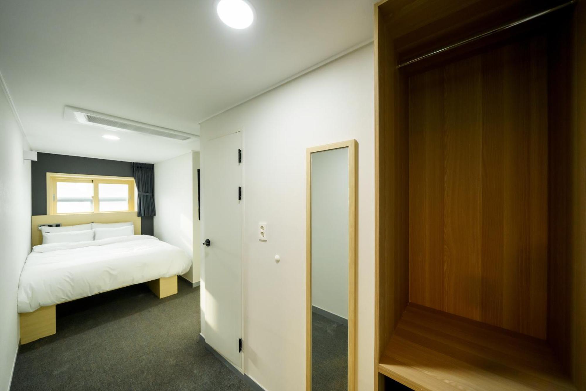 The Stay Hue Myeongdong Сеул Экстерьер фото